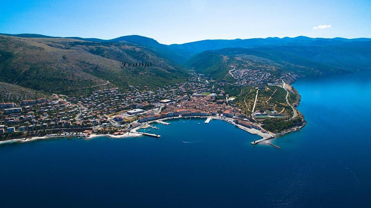 Apartments Luka Senj  Luaran gambar