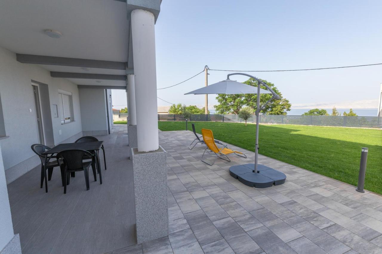 Apartments Luka Senj  Luaran gambar