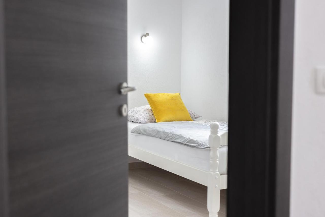 Apartments Luka Senj  Luaran gambar