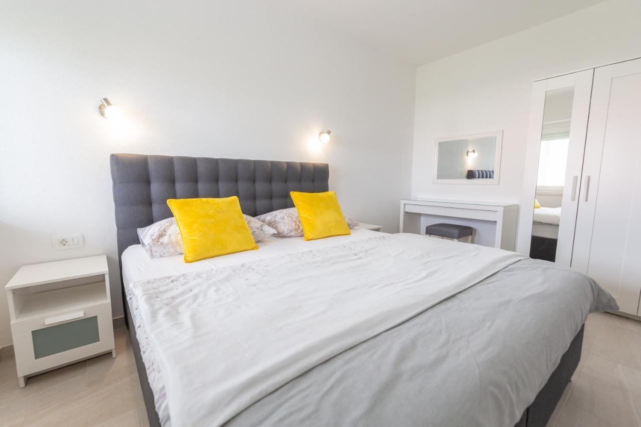 Apartments Luka Senj  Luaran gambar